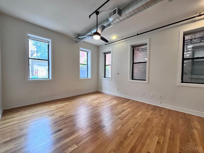 1432 Race Street, Unit 102, Cincinnati, OH 45202 Photo 6