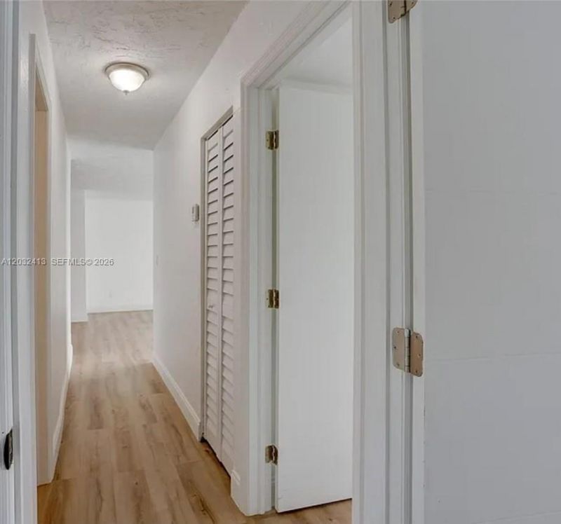 5501 NW 7th St , Unit E408, Miami, FL 33126 Photo