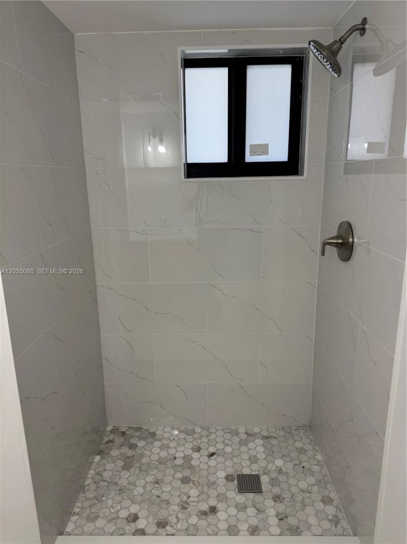 20281 E Country Club Dr, Unit CAB19, Aventura, FL 33180 Photo