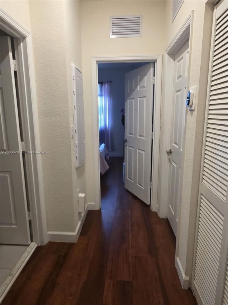 10963 W 32nd Ln, Hialeah, FL 33018 Photo