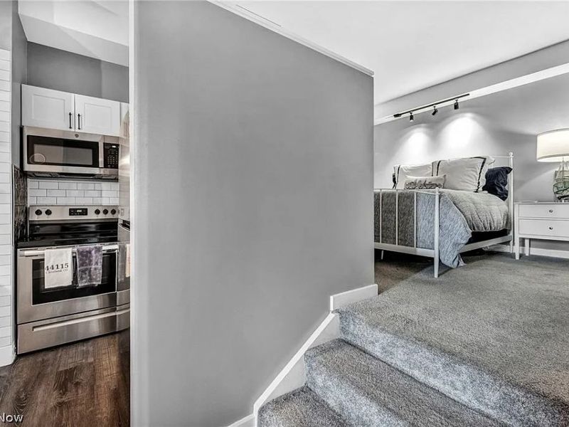 750 Prospect Avenue E, Unit 403, Cleveland, OH 44115 Photo 13