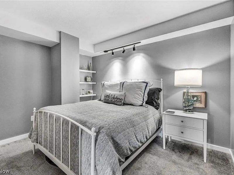 750 Prospect Avenue E, Unit 403, Cleveland, OH 44115 Photo 14