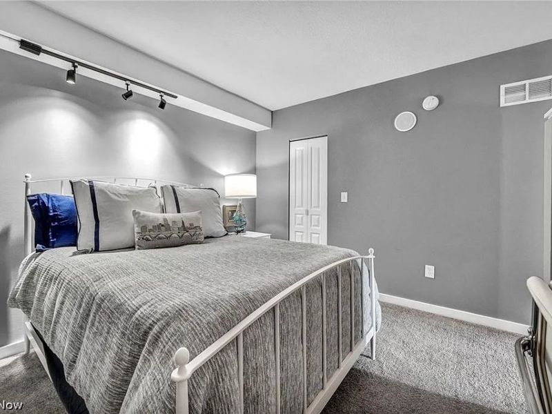 750 Prospect Avenue E, Unit 403, Cleveland, OH 44115 Photo 18