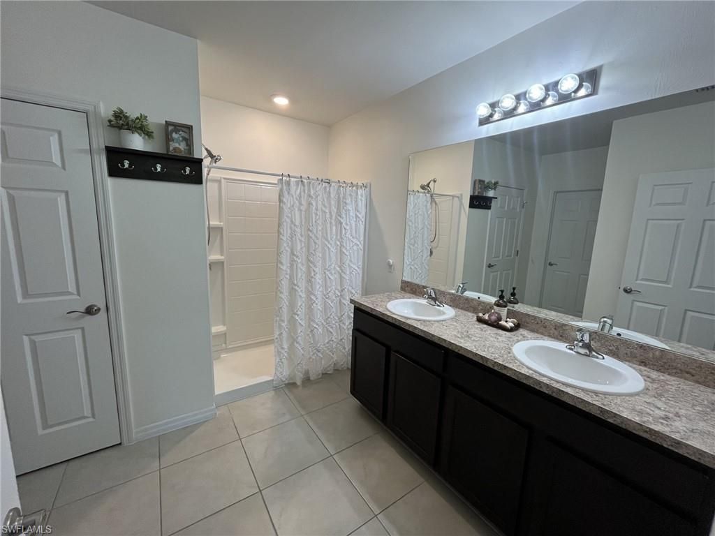 2816 Zaragoza Ct, Cape Coral, FL 33909 Photo