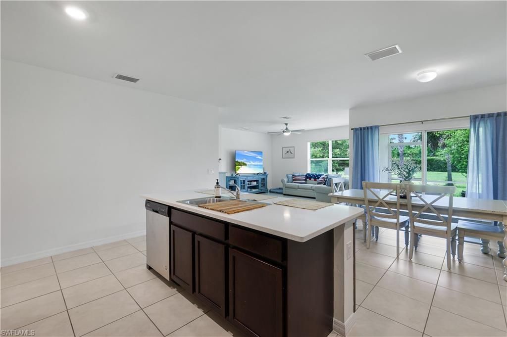 2816 Zaragoza Ct, Cape Coral, FL 33909 Photo