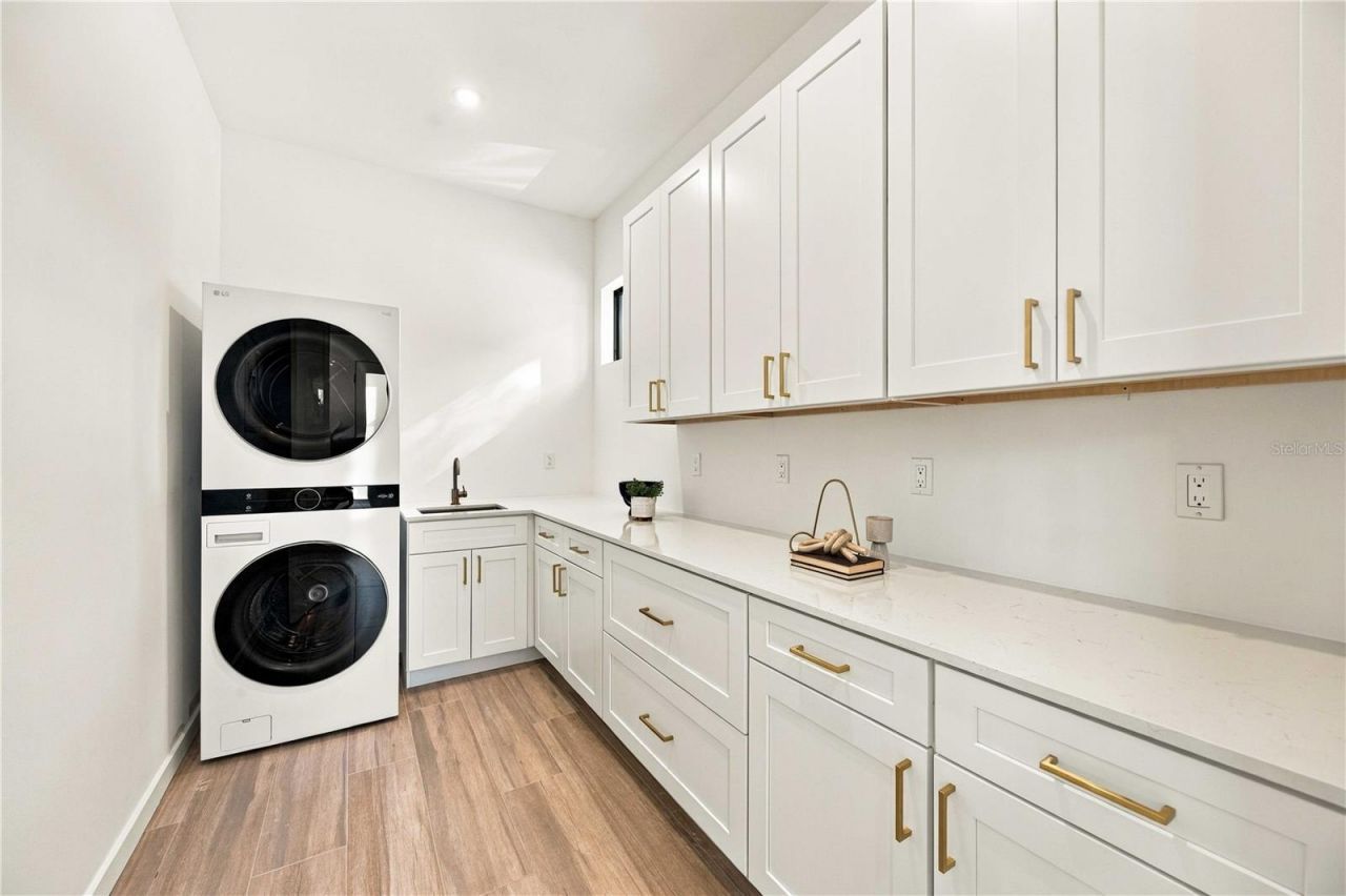 2258 Arlington Street, Sarasota, FL 34239 Photo