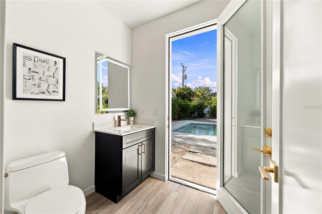 2258 Arlington Street, Sarasota, FL 34239 Photo
