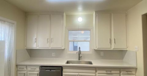 1401 El Sereno Dr, Bakersfield, CA 93304 Photo