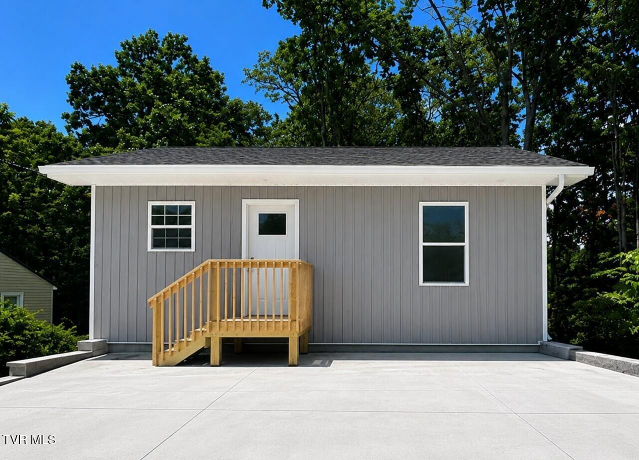 2984 Ashley Street, Kingsport, TN 37664 Main Photo