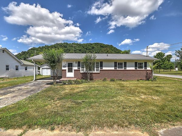 412 South Main Street, Elizabethton, TN 37643
