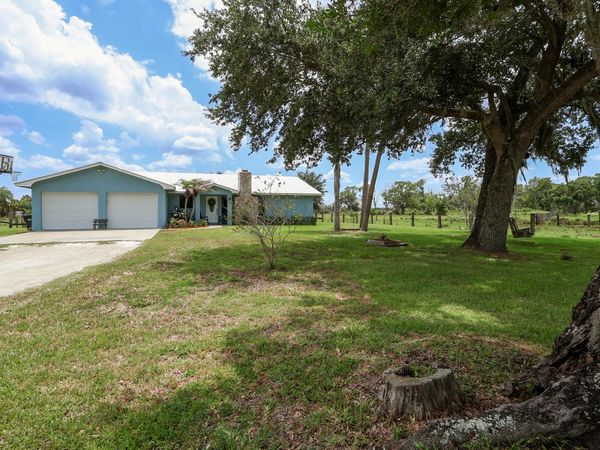 860 NW 141st Street, Okeechobee, FL 34972