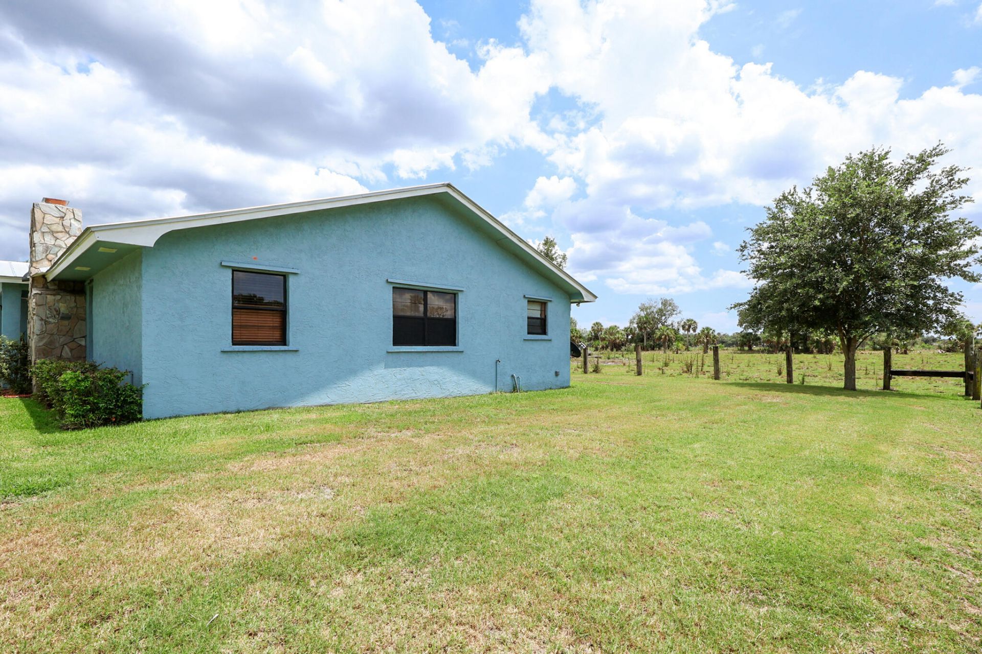 860 NW 141st Street, Okeechobee, FL 34972 Photo