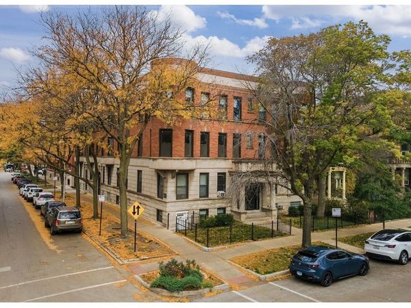 854 W George Street , Unit 3, Chicago, IL 60657