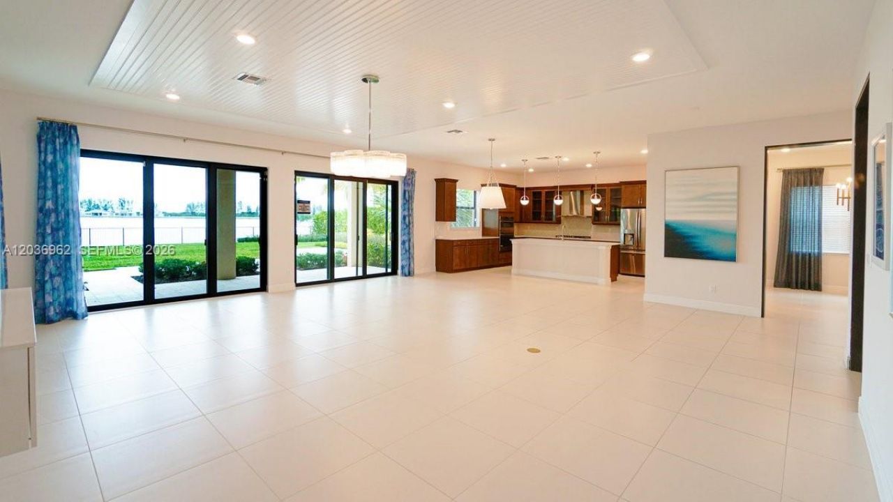 8725 Parkland Bay Dr , Parkland, FL 33076 Photo