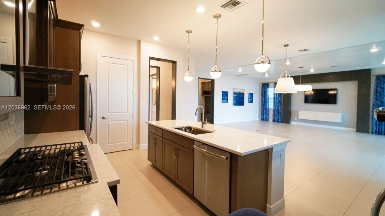 8725 Parkland Bay Dr , Parkland, FL 33076 Photo