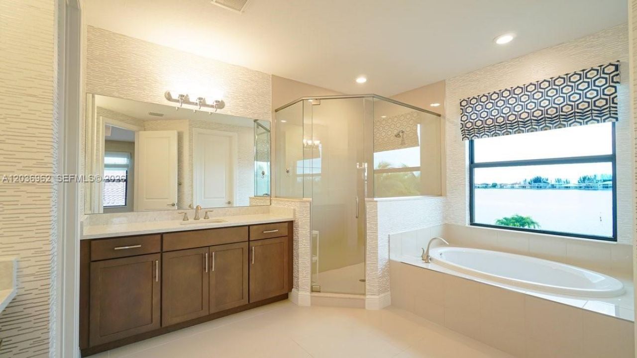 8725 Parkland Bay Dr , Parkland, FL 33076 Photo