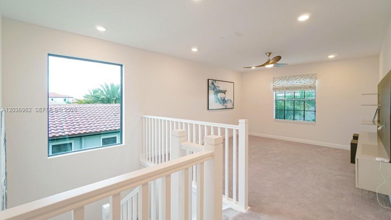 8725 Parkland Bay Dr , Parkland, FL 33076 Photo