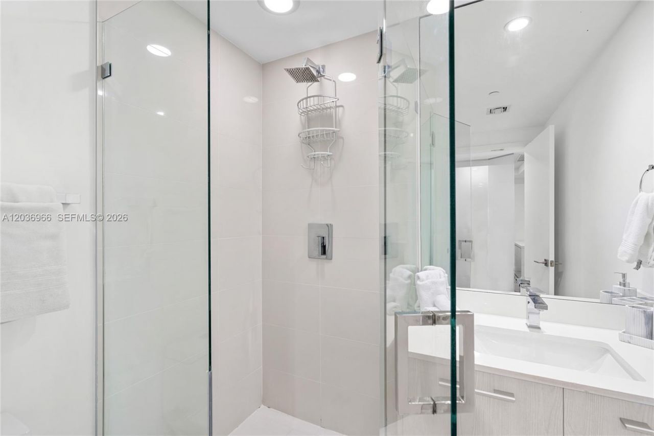 55 SW 9th St , Unit 1904, Miami, FL 33130 Photo