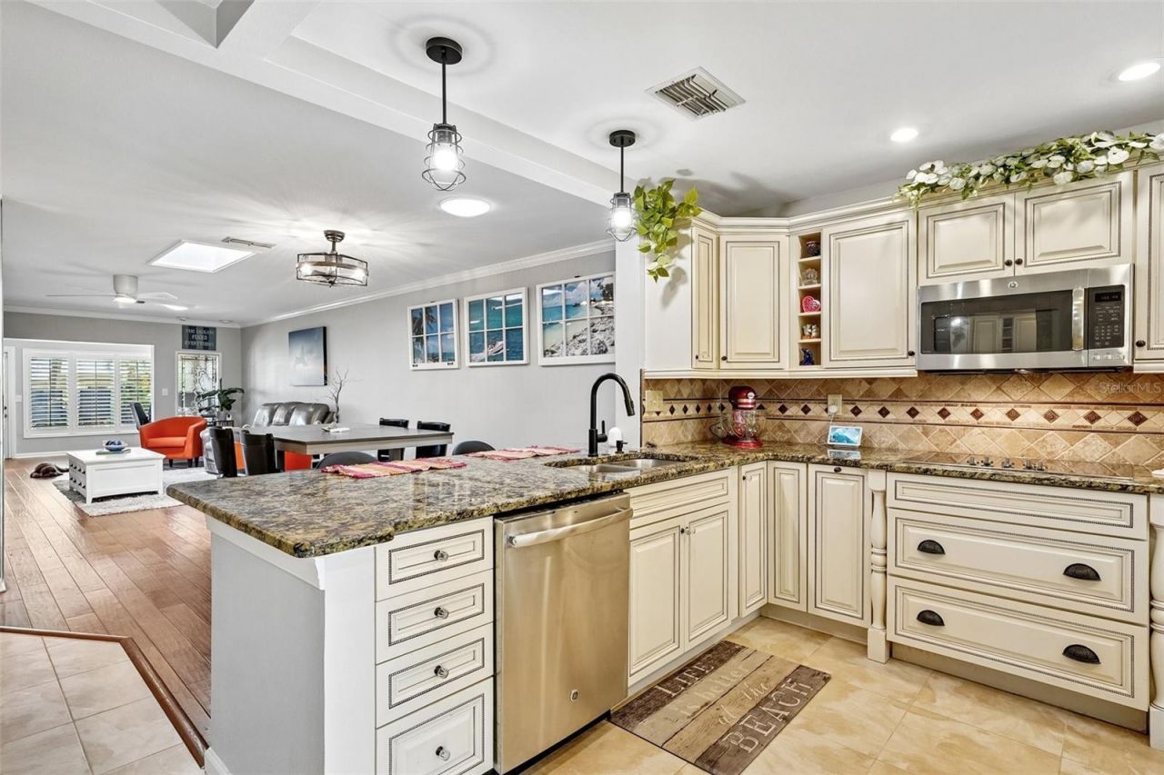 3259 Hilary Circle , Unit 1C, Palm Harbor, FL 34684 Photo