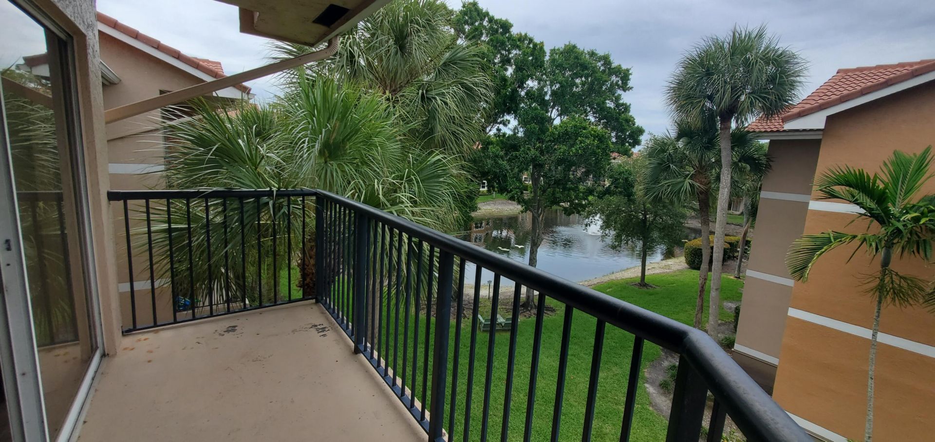 9033 Wiles Road, Unit 308, Coral Springs, FL 33067 Photo