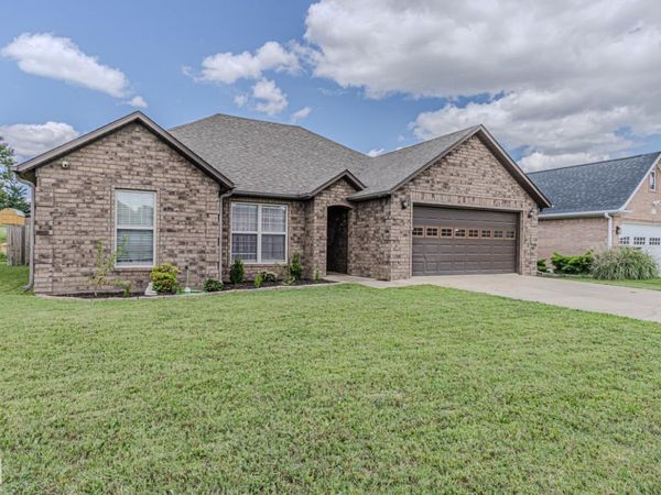 1005 Ryan Lane, Paragould, AR 72450