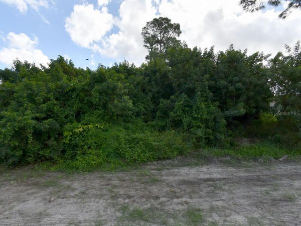 1743 SE MANTH LANE , PORT ST LUCIE, FL 34983