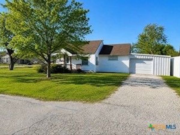 402 Rowena, Rosebud, TX 76570