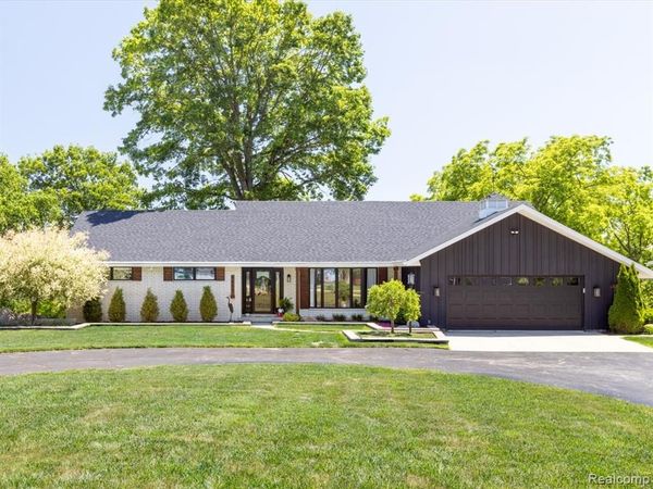 4405 North River Road, Fort Gratiot Twp, MI 48059