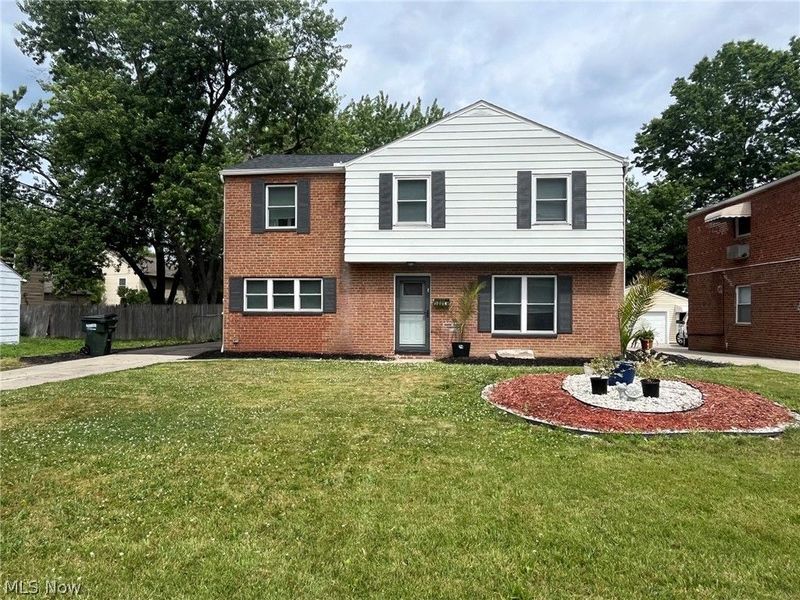 28061 Tremaine Drive, Euclid, OH 44132 Photo 1