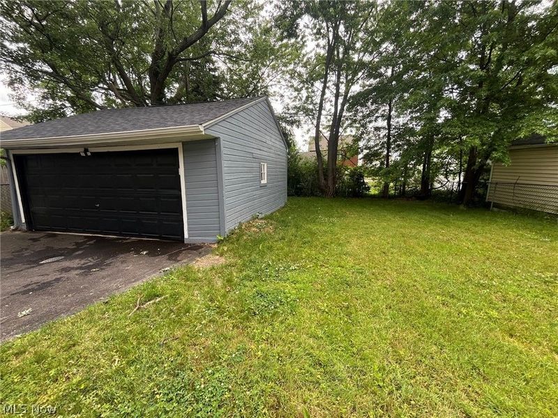 28061 Tremaine Drive, Euclid, OH 44132 Photo 4