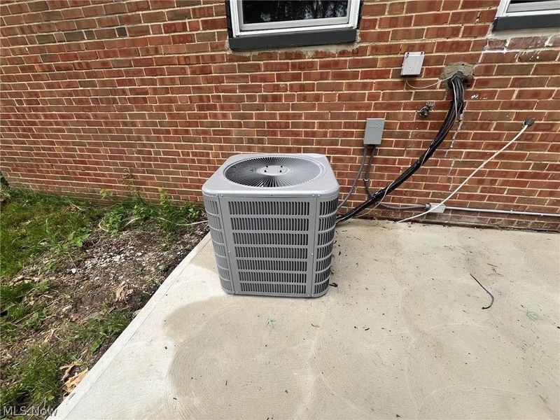 28061 Tremaine Drive, Euclid, OH 44132 Photo 5