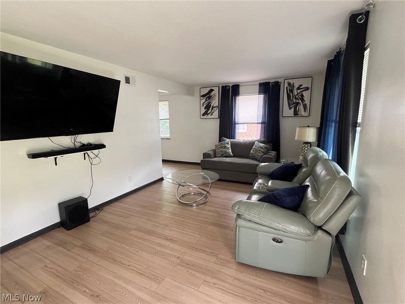 28061 Tremaine Drive, Euclid, OH 44132 Photo 7