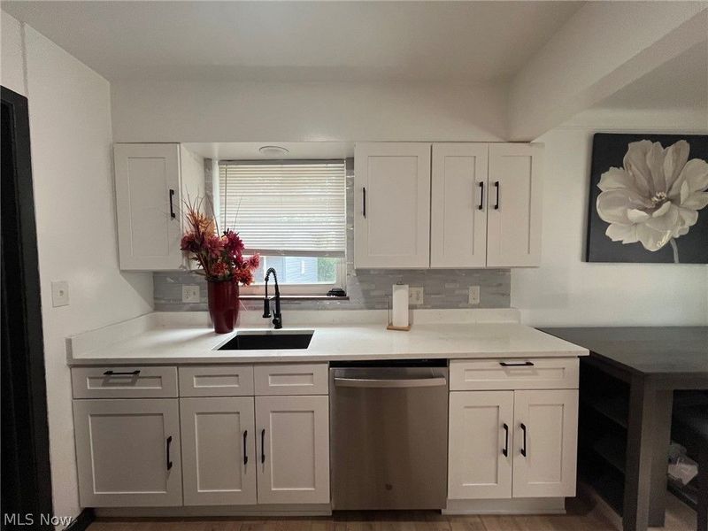 28061 Tremaine Drive, Euclid, OH 44132 Photo 8