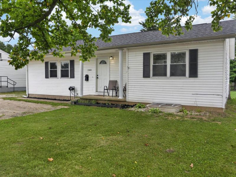 244 Nicholas Drive , Circleville, OH 43113 Photo 2