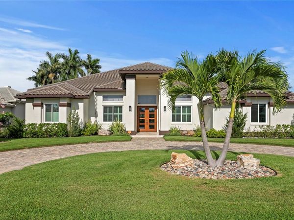 1230 DARLINGTON OAK CIRCLE NE, ST PETERSBURG, FL 33703