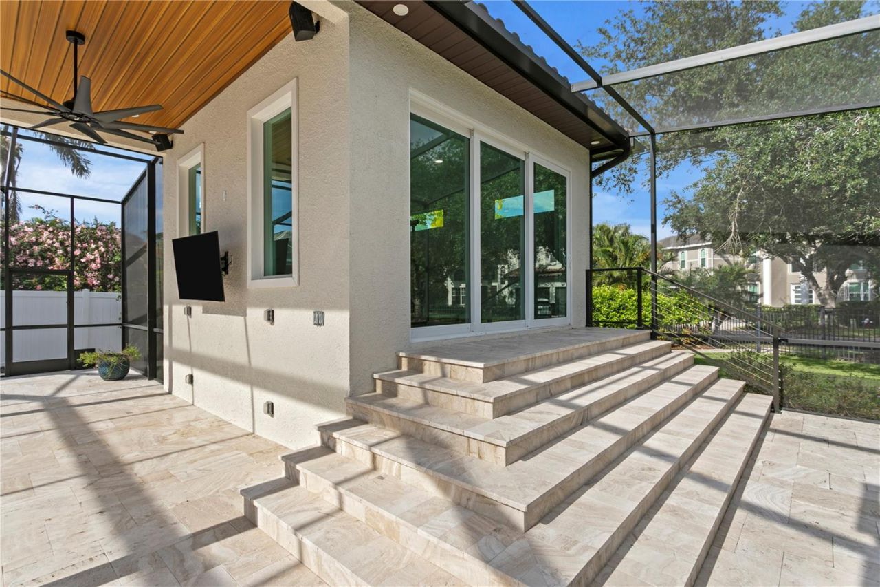 1230 Darlington Oak Circle Ne, Saint Petersburg, FL 33703 Photo