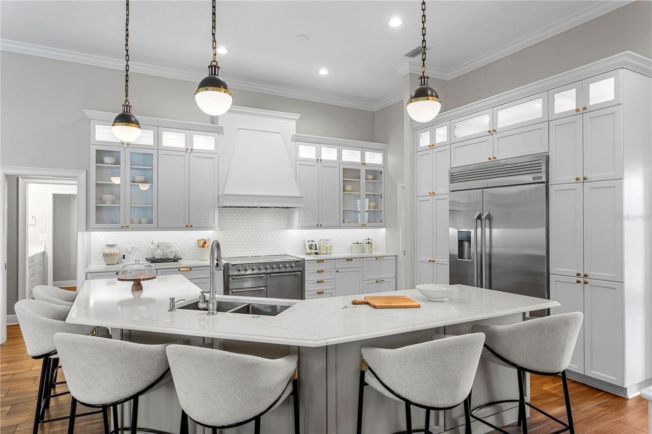 1230 Darlington Oak Circle Ne, Saint Petersburg, FL 33703 Photo