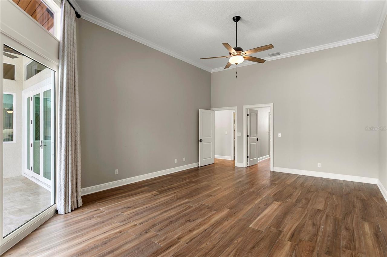 1230 Darlington Oak Circle Ne, Saint Petersburg, FL 33703 Photo