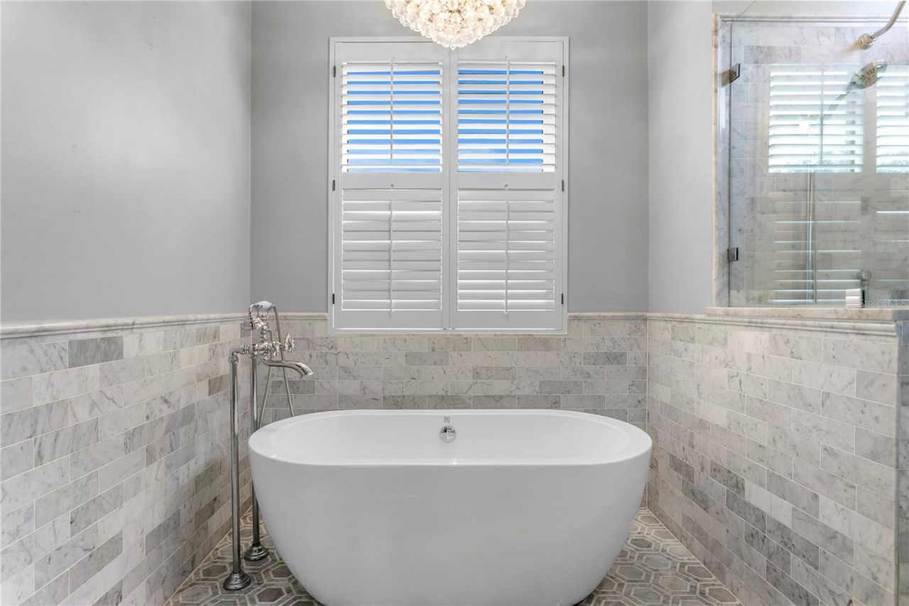 1230 Darlington Oak Circle Ne, Saint Petersburg, FL 33703 Photo