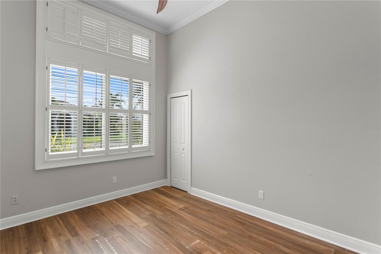 1230 Darlington Oak Circle Ne, Saint Petersburg, FL 33703 Photo