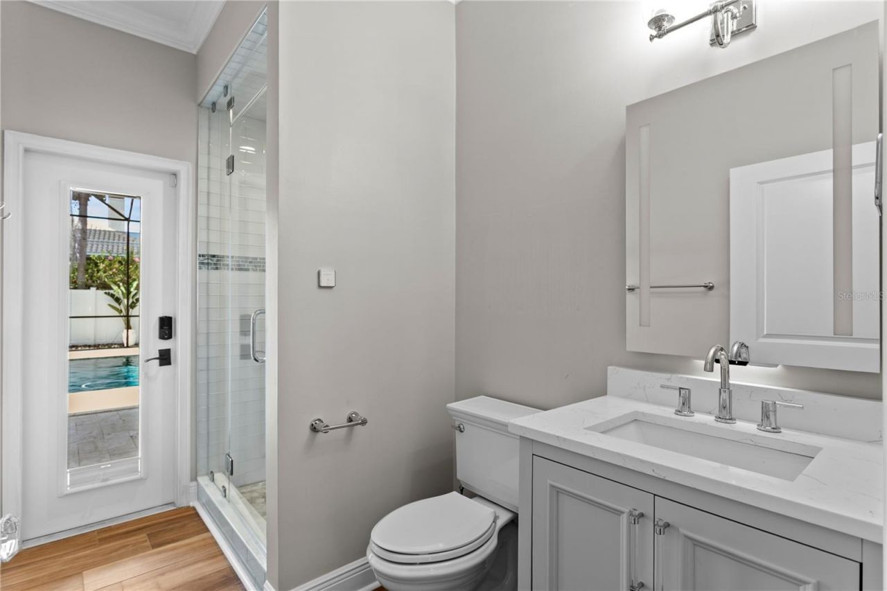 1230 Darlington Oak Circle Ne, Saint Petersburg, FL 33703 Photo
