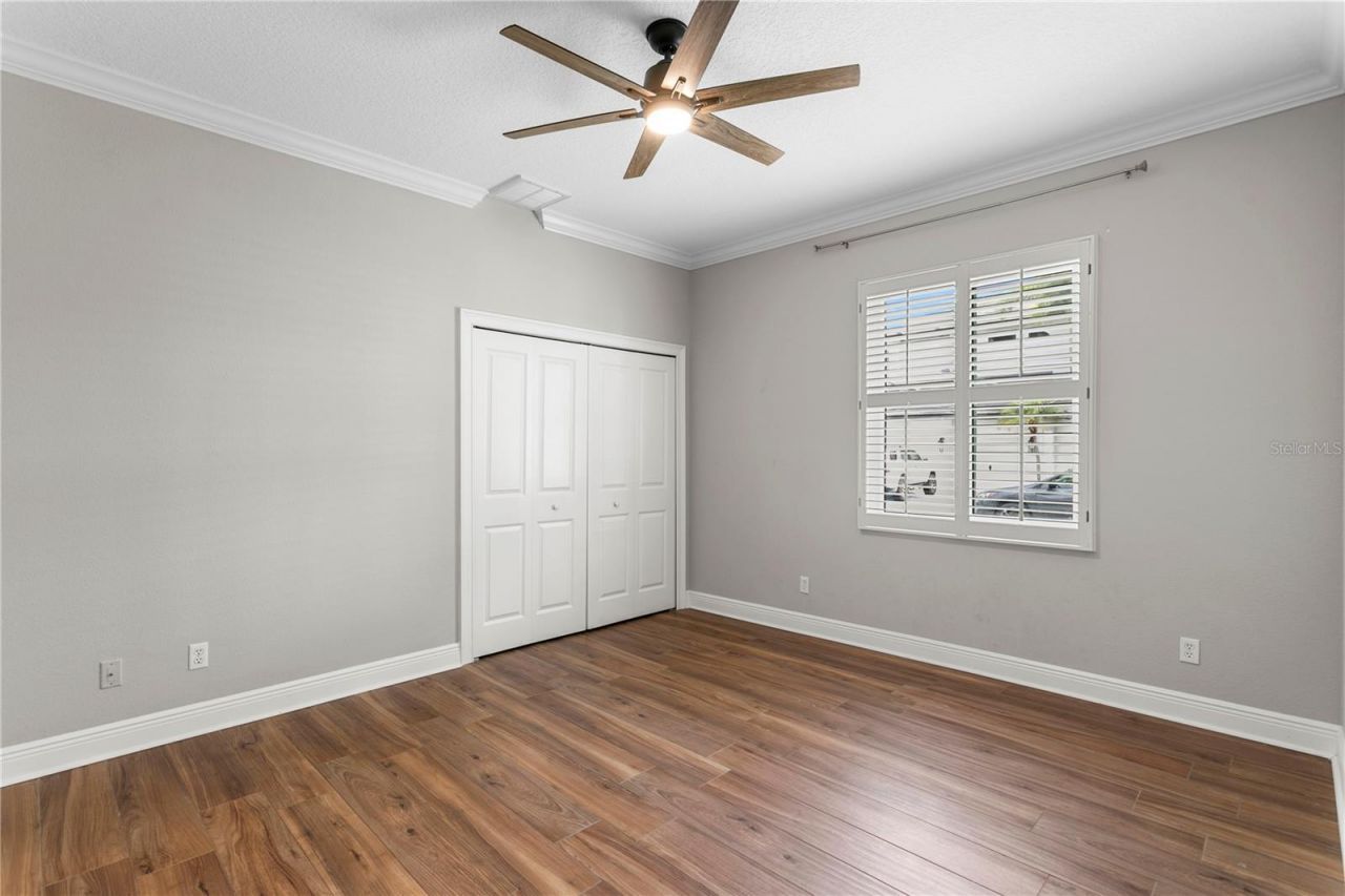 1230 Darlington Oak Circle Ne, Saint Petersburg, FL 33703 Photo