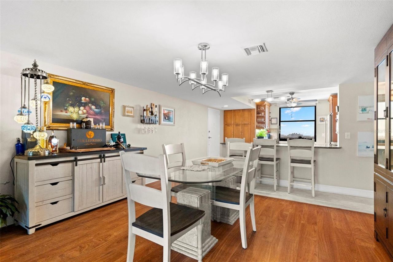 7300 Sun Island Drive S, Unit 1103, Saint Petersburg, FL 33707 Photo