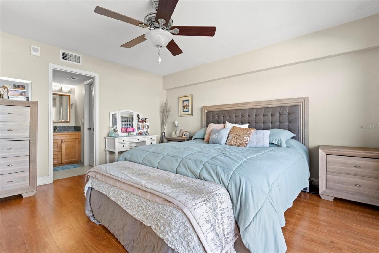 7300 Sun Island Drive S, Unit 1103, Saint Petersburg, FL 33707 Photo