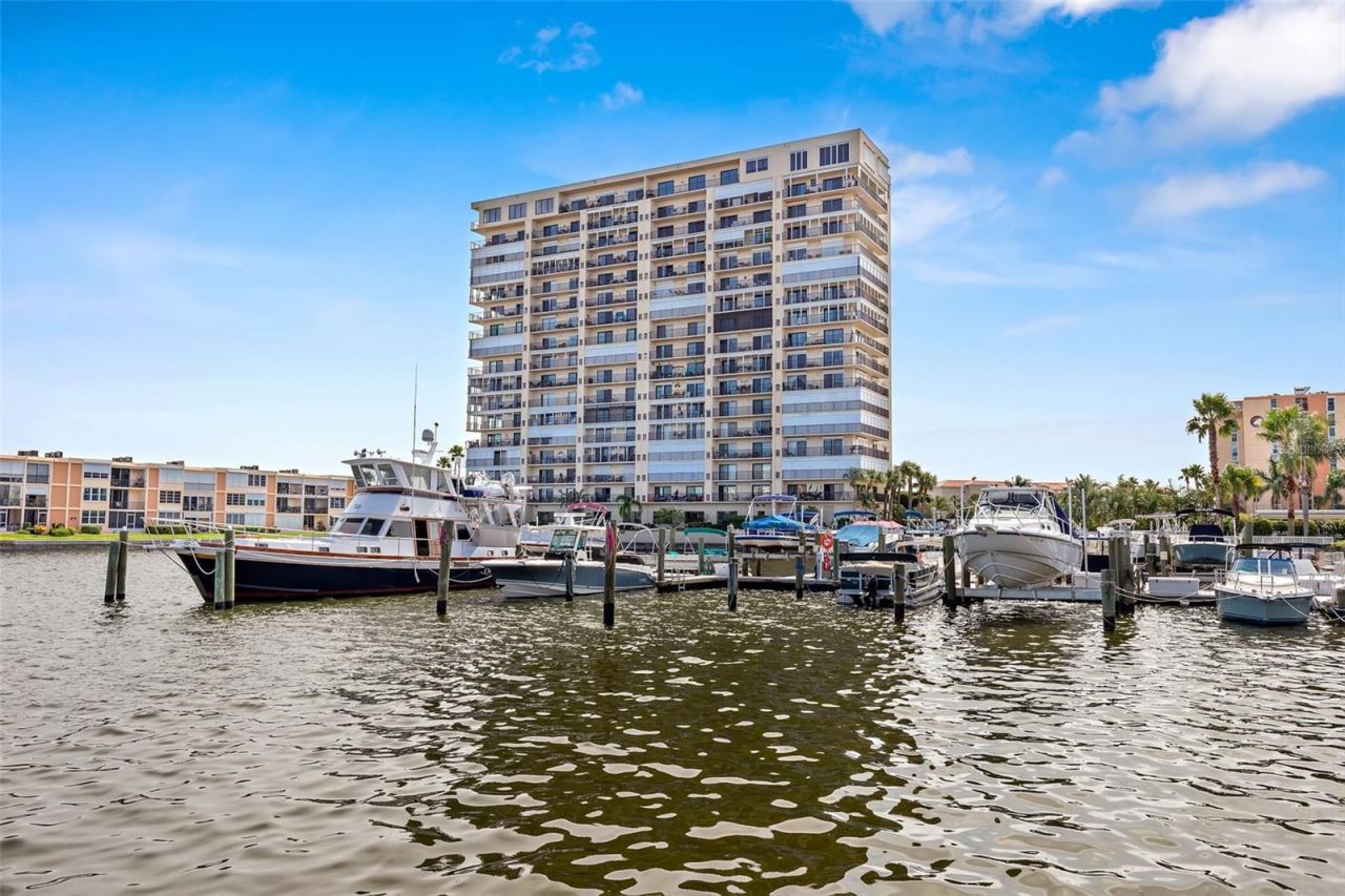 7300 Sun Island Drive S, Unit 1103, Saint Petersburg, FL 33707 Photo