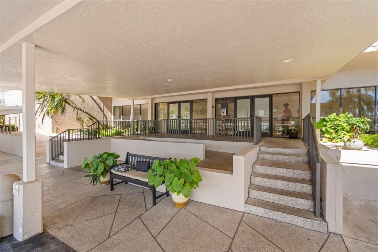 7300 Sun Island Drive S, Unit 1103, Saint Petersburg, FL 33707 Photo