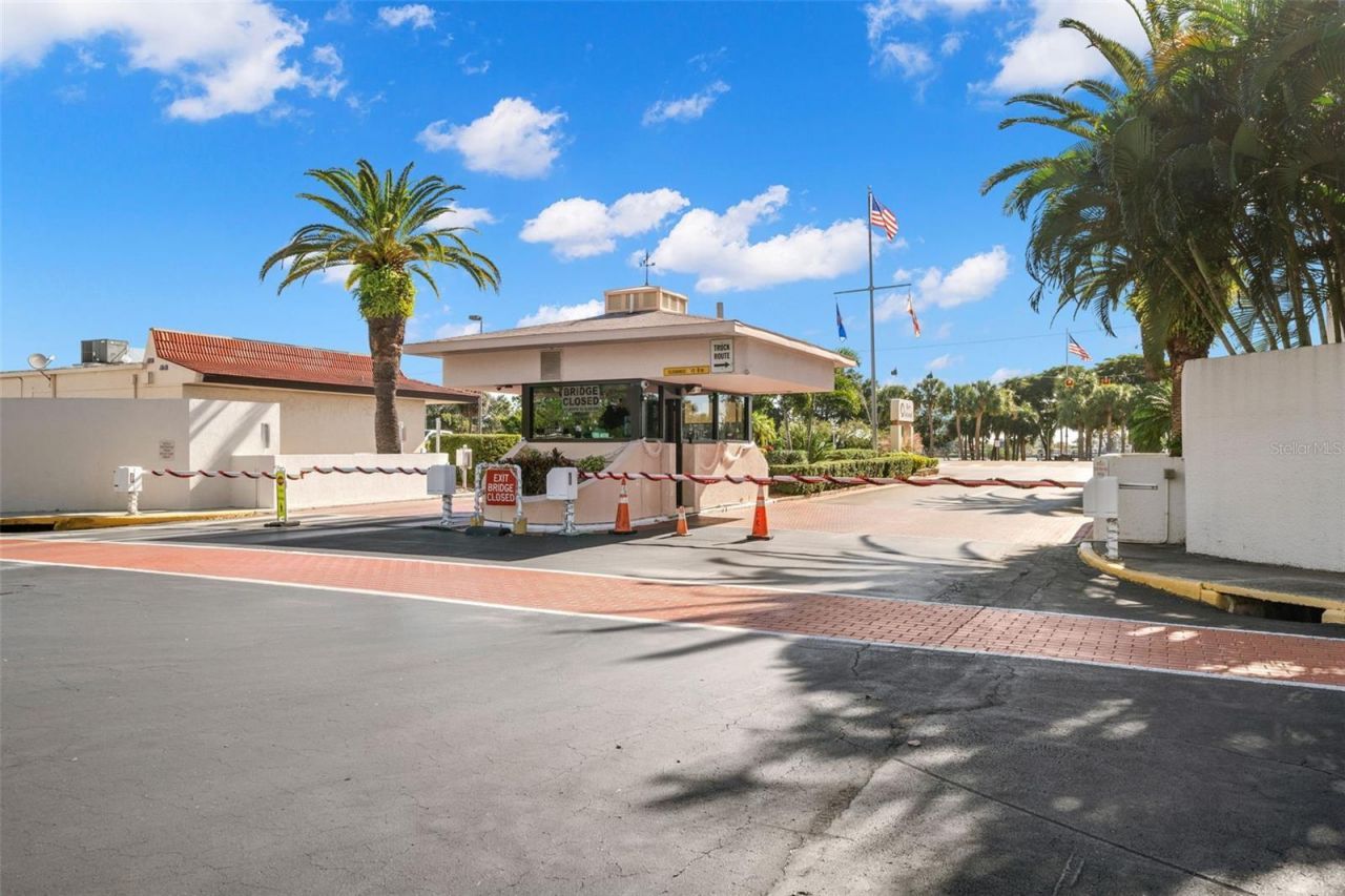 7300 Sun Island Drive S, Unit 1103, Saint Petersburg, FL 33707 Photo