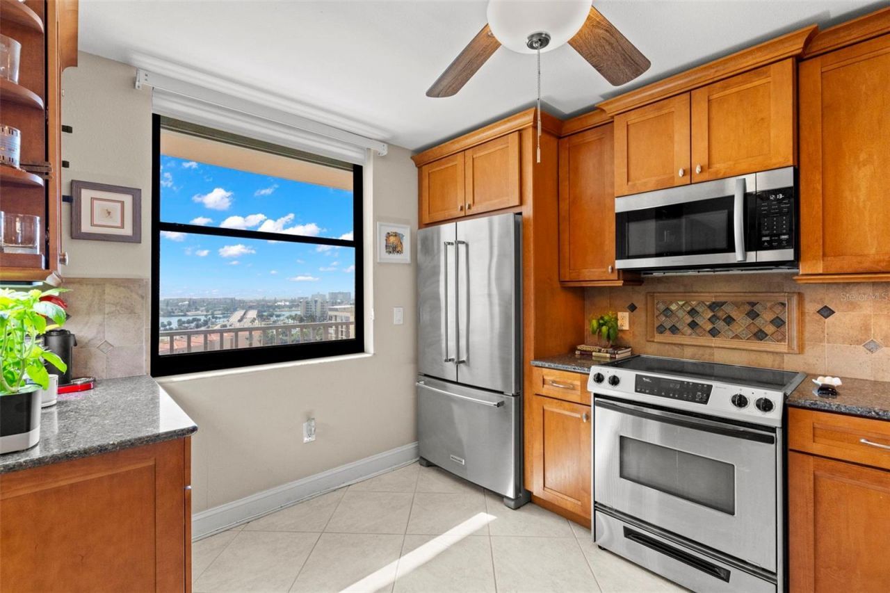 7300 Sun Island Drive S, Unit 1103, Saint Petersburg, FL 33707 Photo