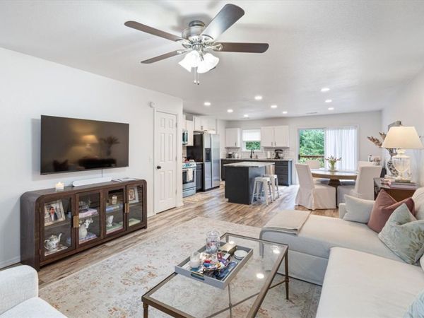 507 Braithwaite Street , Unit B, Bentonville, AR 72712