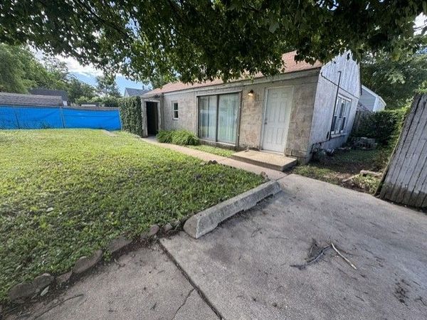 937 Montgomery Avenue , Aurora, IL 60506